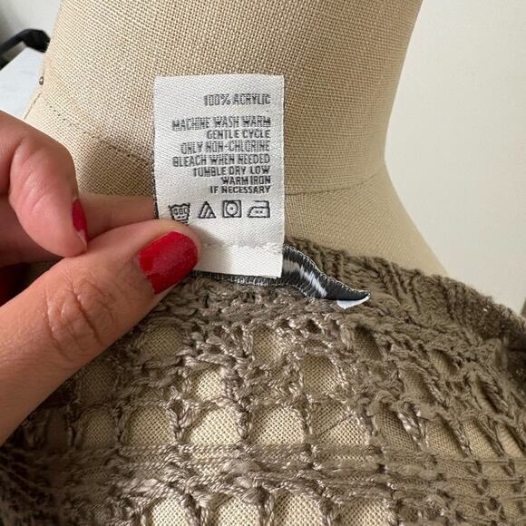 American Rag Taupe Woman's Long Sleeve Knit Top with Crochet Accents Sweater XS - Picture 5 of 5